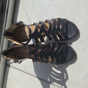 XOXO sandles black 7.5